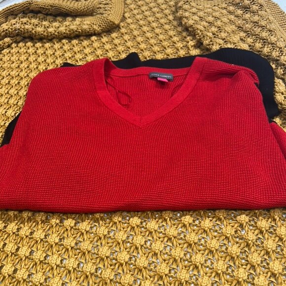 Vince Camuto Red Black Colorblock Sweater | Size XS V-Neck Pullover Top - Picture 5 of 5